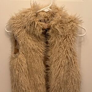 Dillards Girls Faux Fur Shaggy Vest 10/12